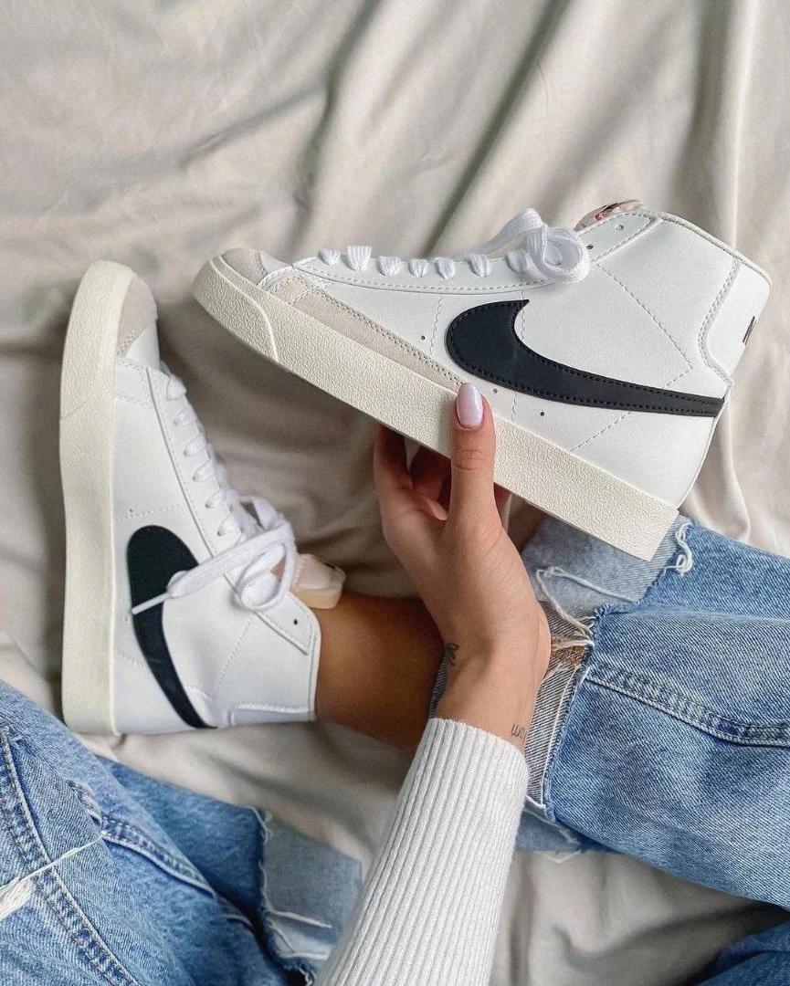 Nike Blazer Mid 77