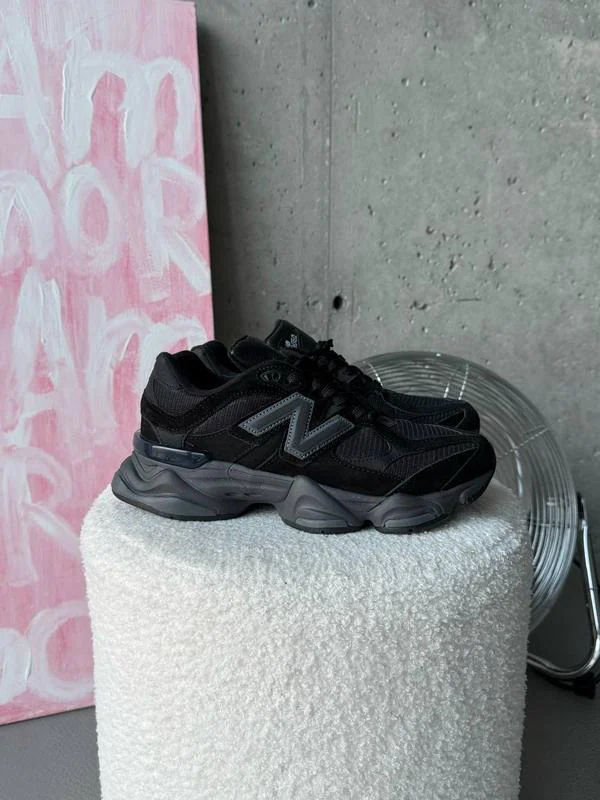 New Balance 9060 Full Black 8