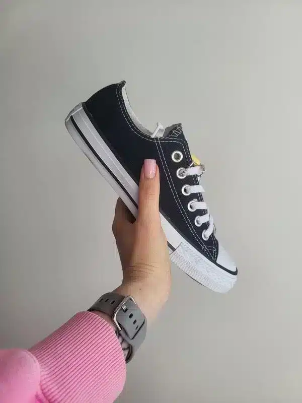 Converse Siyah Kısa 4