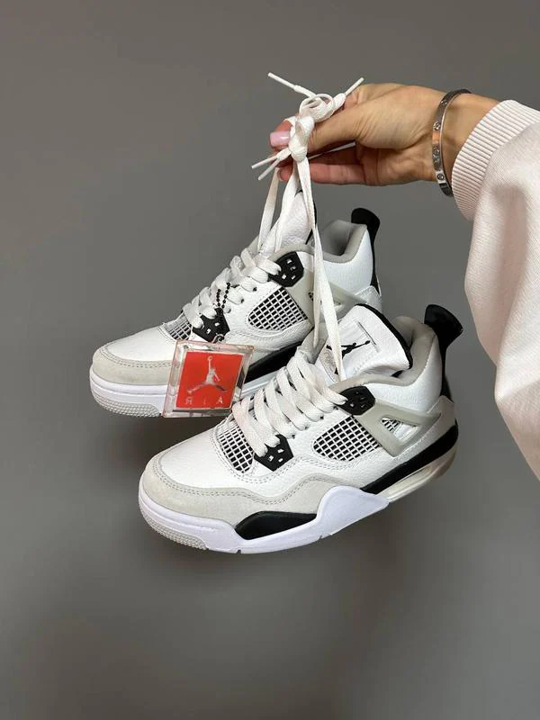 Nike Air Jordan Retro-4 2