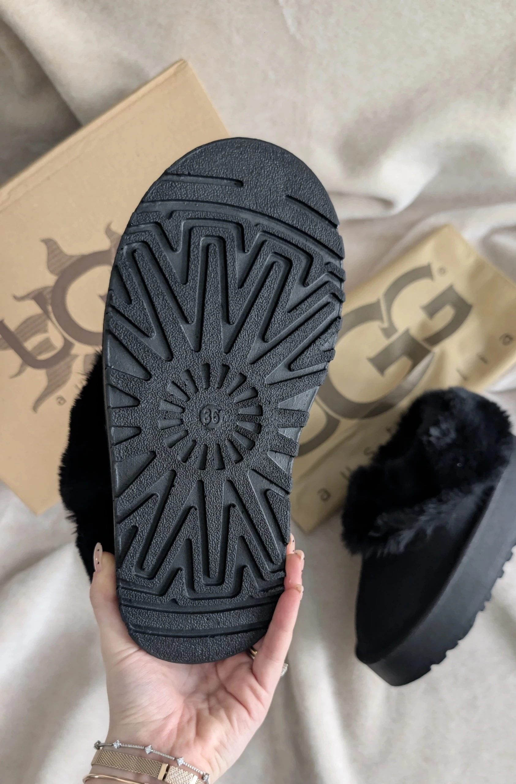 UGG Tazelle Siyah 7