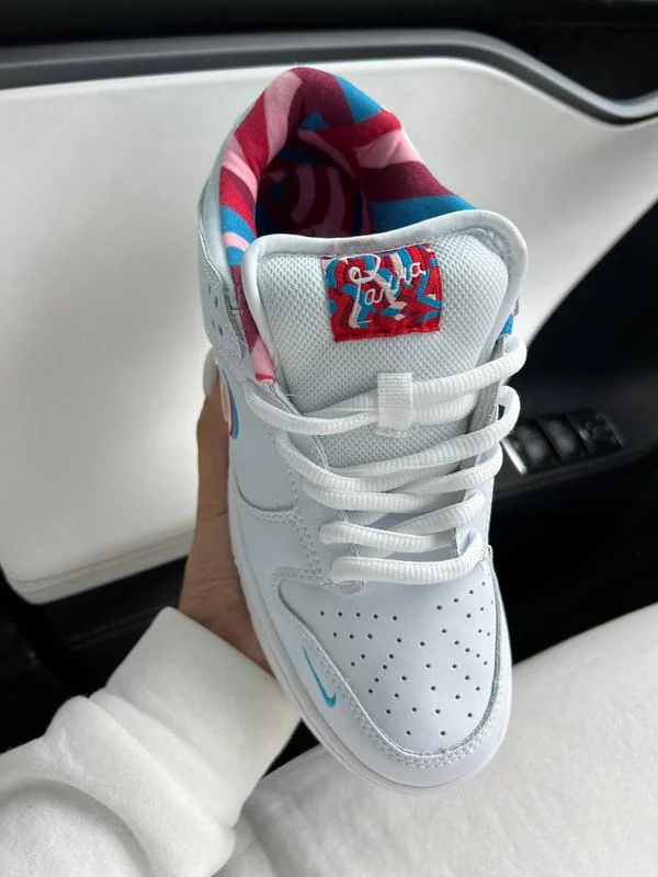 Nike Dunk Low Parra 4
