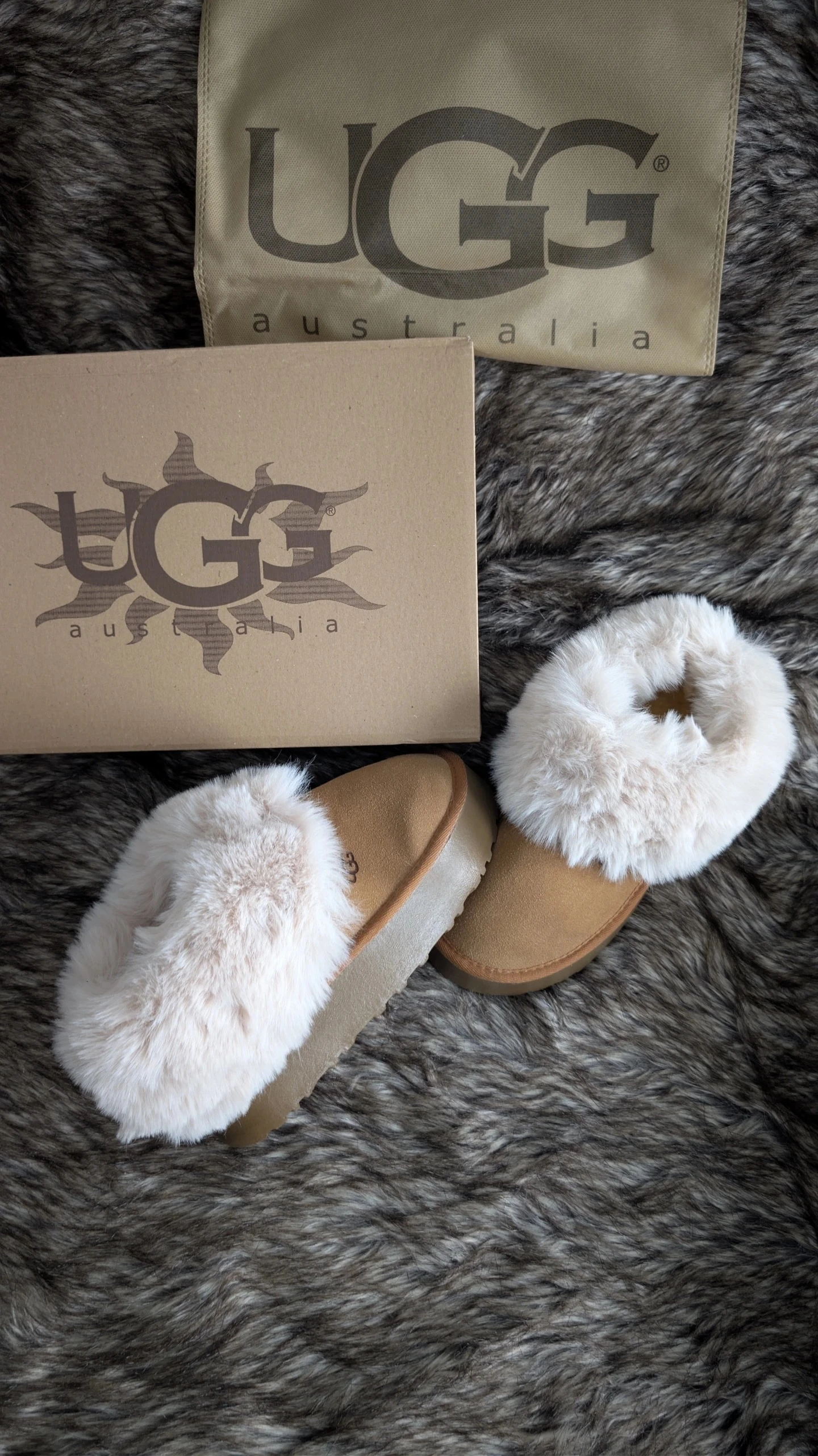 UGG Tazelle Taba 4