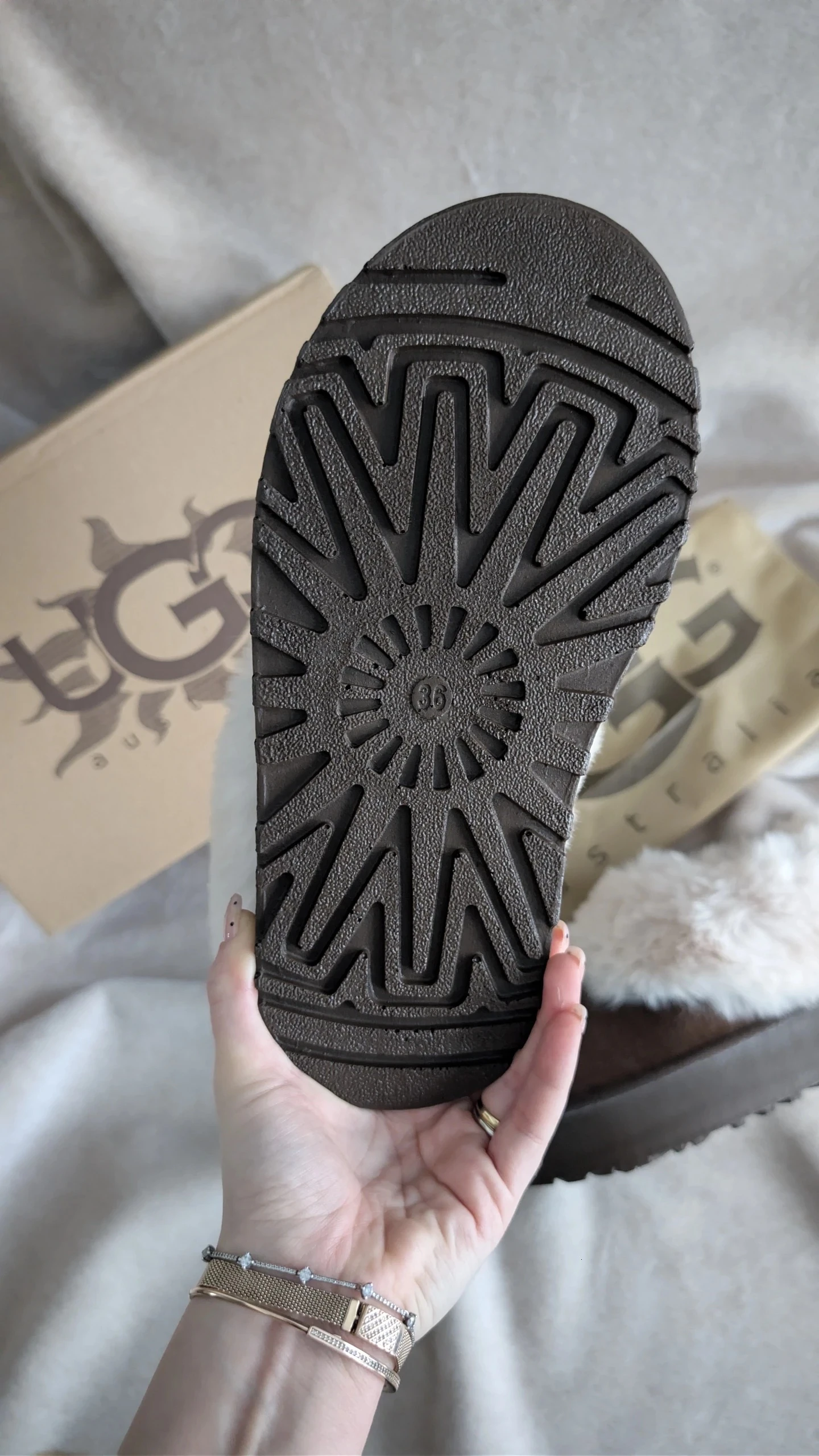 UGG Tazelle Taba 7