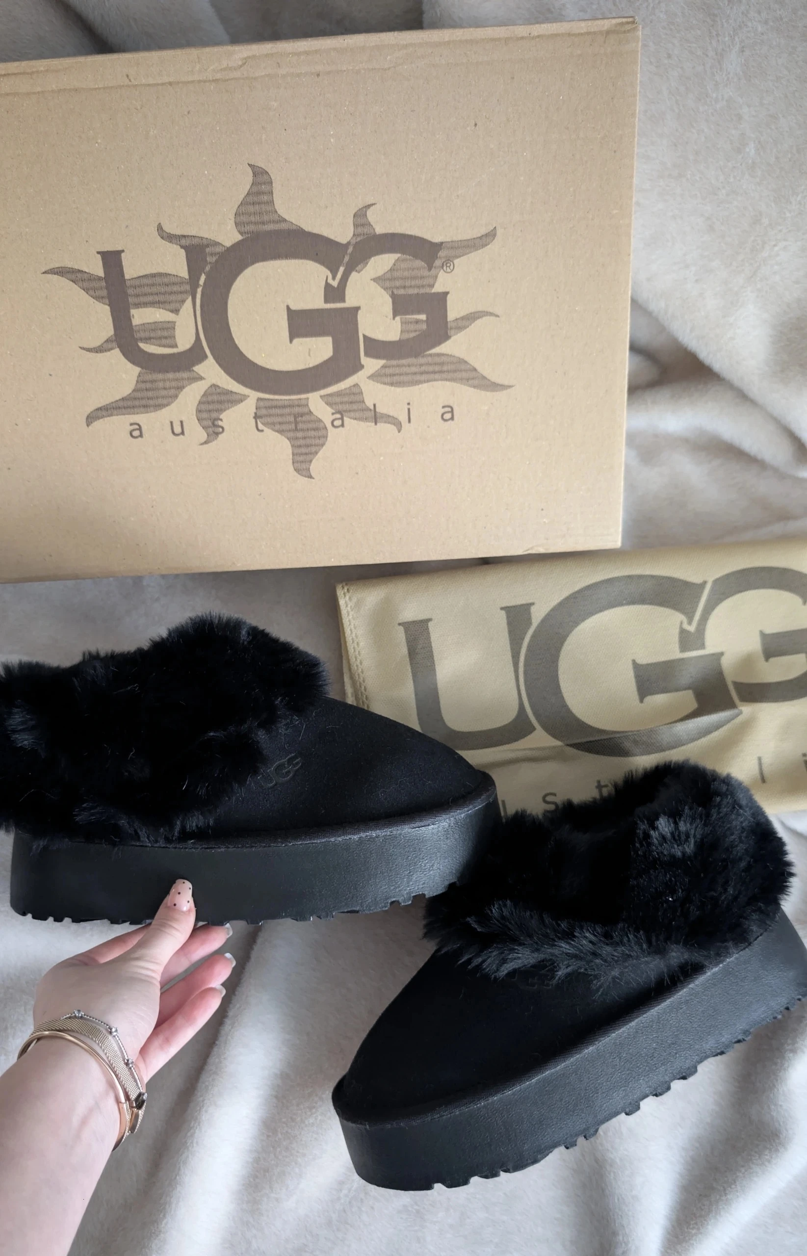 UGG Tazelle Siyah 4