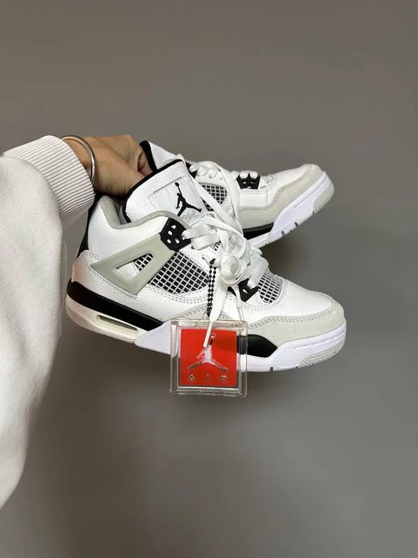 Nike Air Jordan Retro-4 3