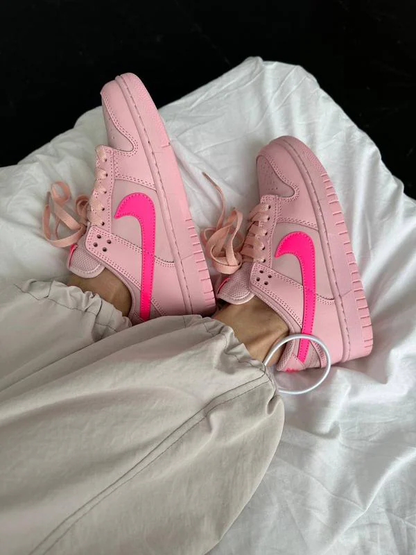 Nike Dunk Low Triple Pink 5