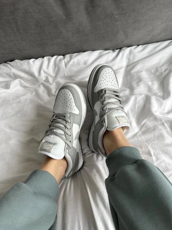 Nike Dunk Low Wolf 3