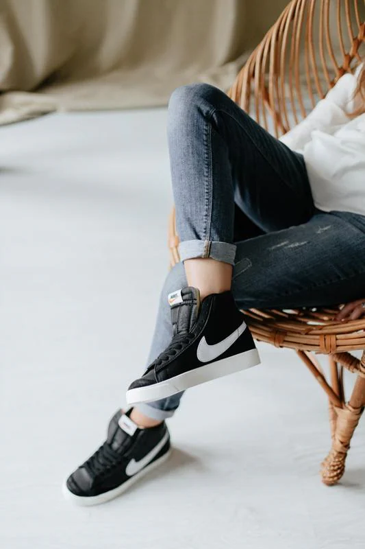 Nike Blazer Mid'77 Siyah 2