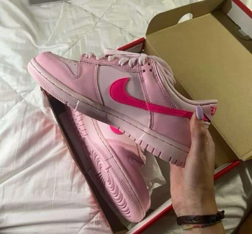 Nike Dunk Low Triple Pink 6