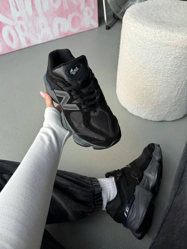 New Balance 9060 Full Black 6