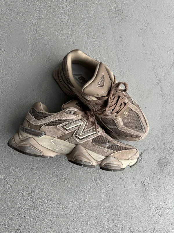 New Balance 9060 Mushroom