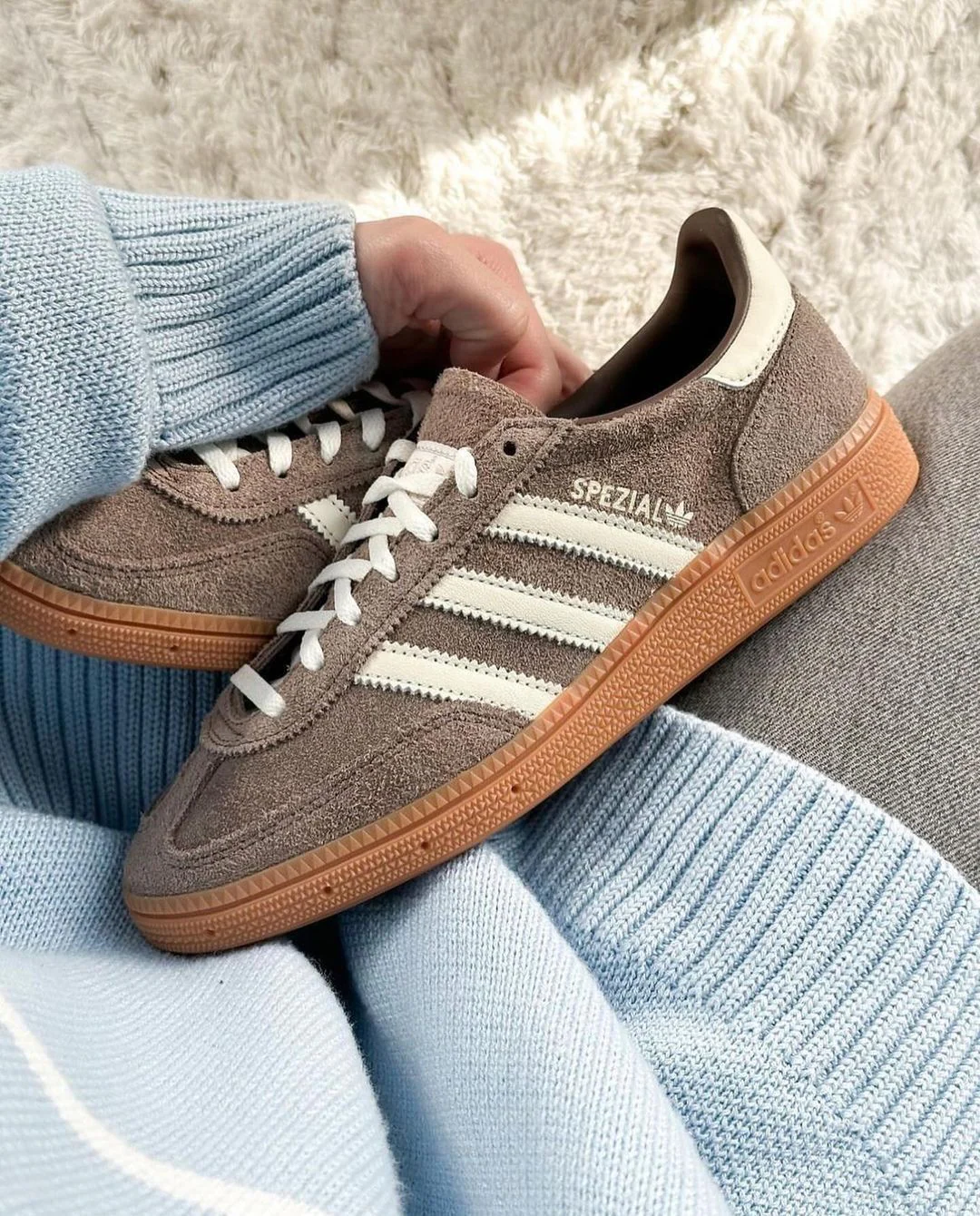Adidasi Spezial kahve