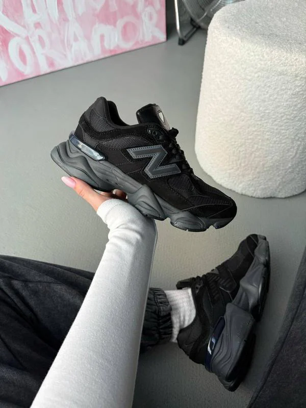 New Balance 9060 Full Black 5